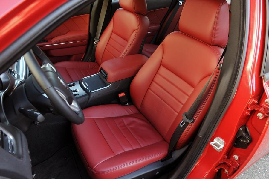  Dodge Charger 2011 года  (фото 20 из 87)